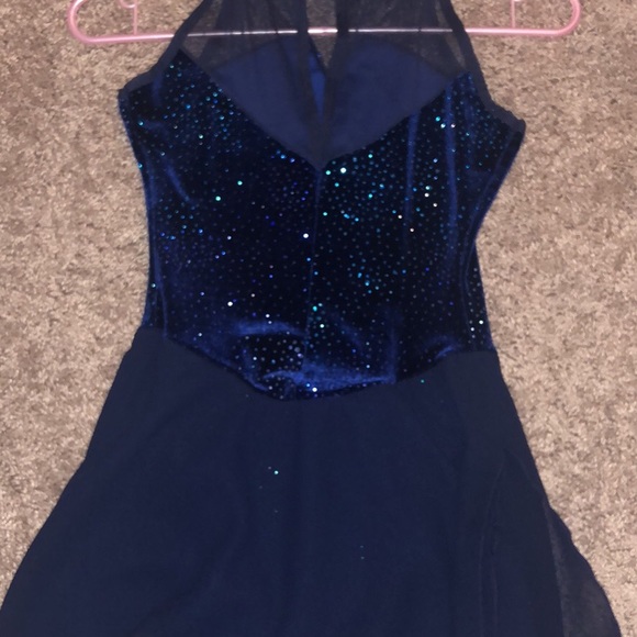 Figure skating dress - Picture 4 of 8